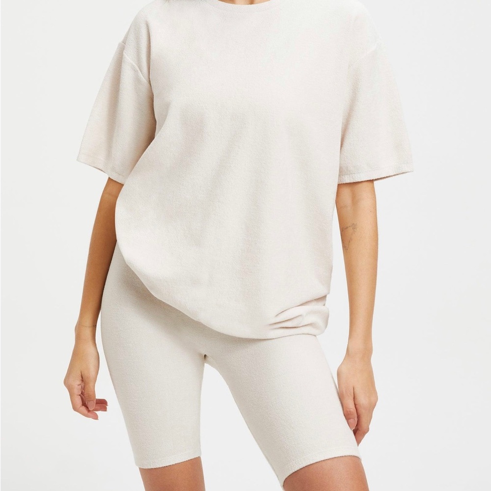 Good American Terry Boyfriend Tee and Terry Biker Shorts in Bone size SM 1/2